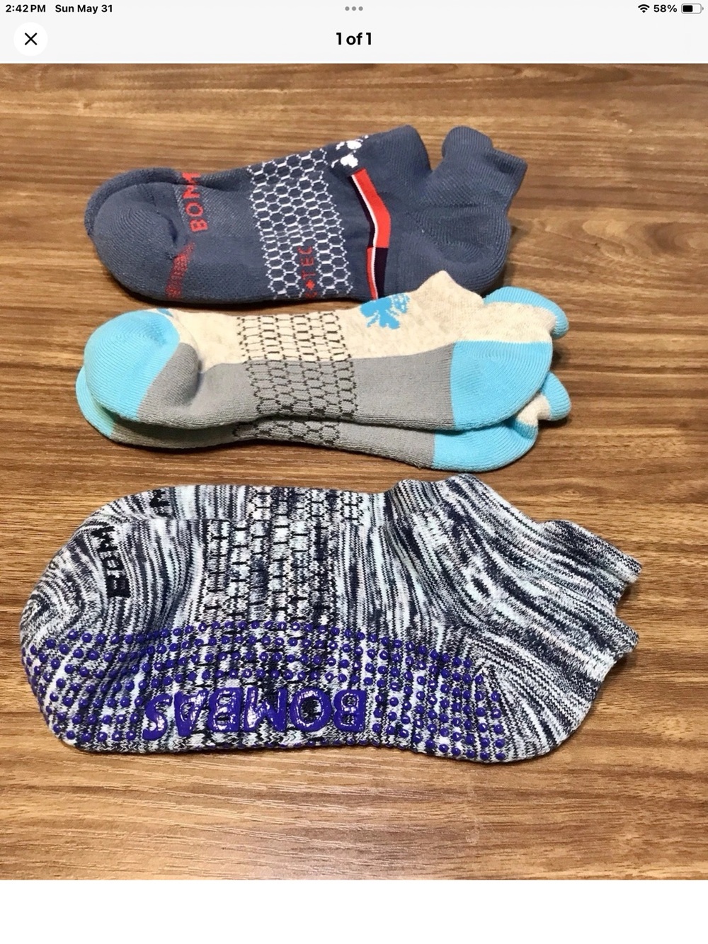 Bombas 5 pair no shows, 1 gripper, women’s Sz med. nwot